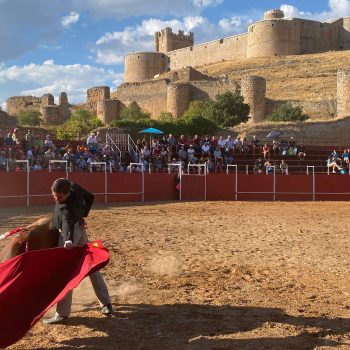 Toreando en plaza de toros de Almazan Soria
